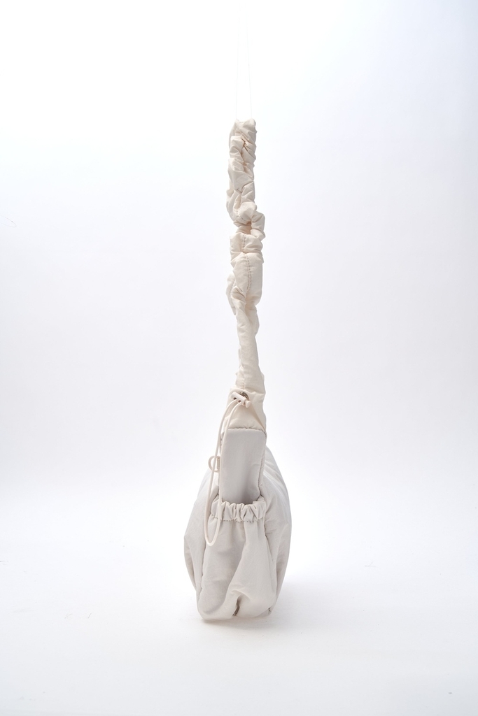 Túi MLB Basic Athleisure Hobo Bag New York Yankees Cream [Karina PICK]