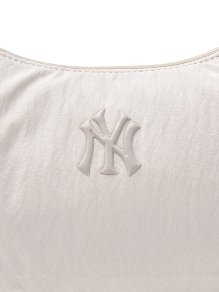 Túi MLB Basic Athleisure Hobo Bag New York Yankees Cream [Karina PICK]