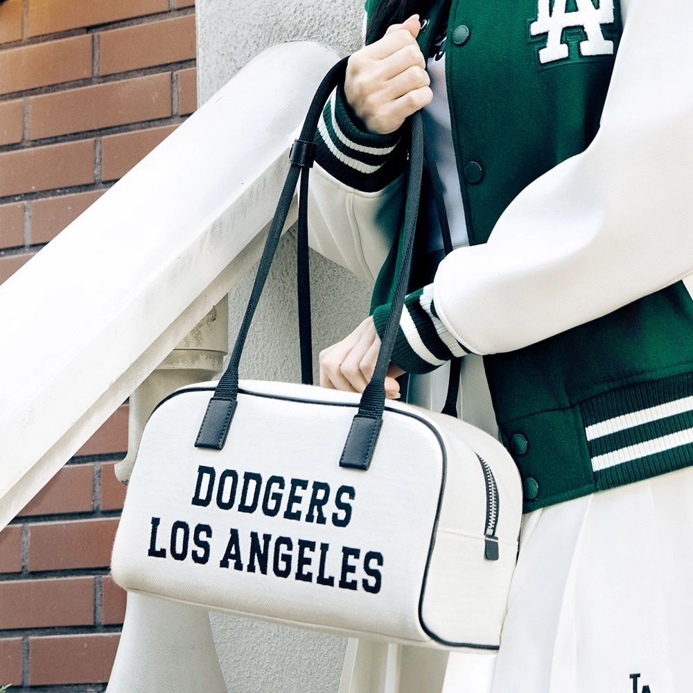 Túi MLB Korea Varsity Jacquark Square Shoulder Bag LA Dodgers Cream