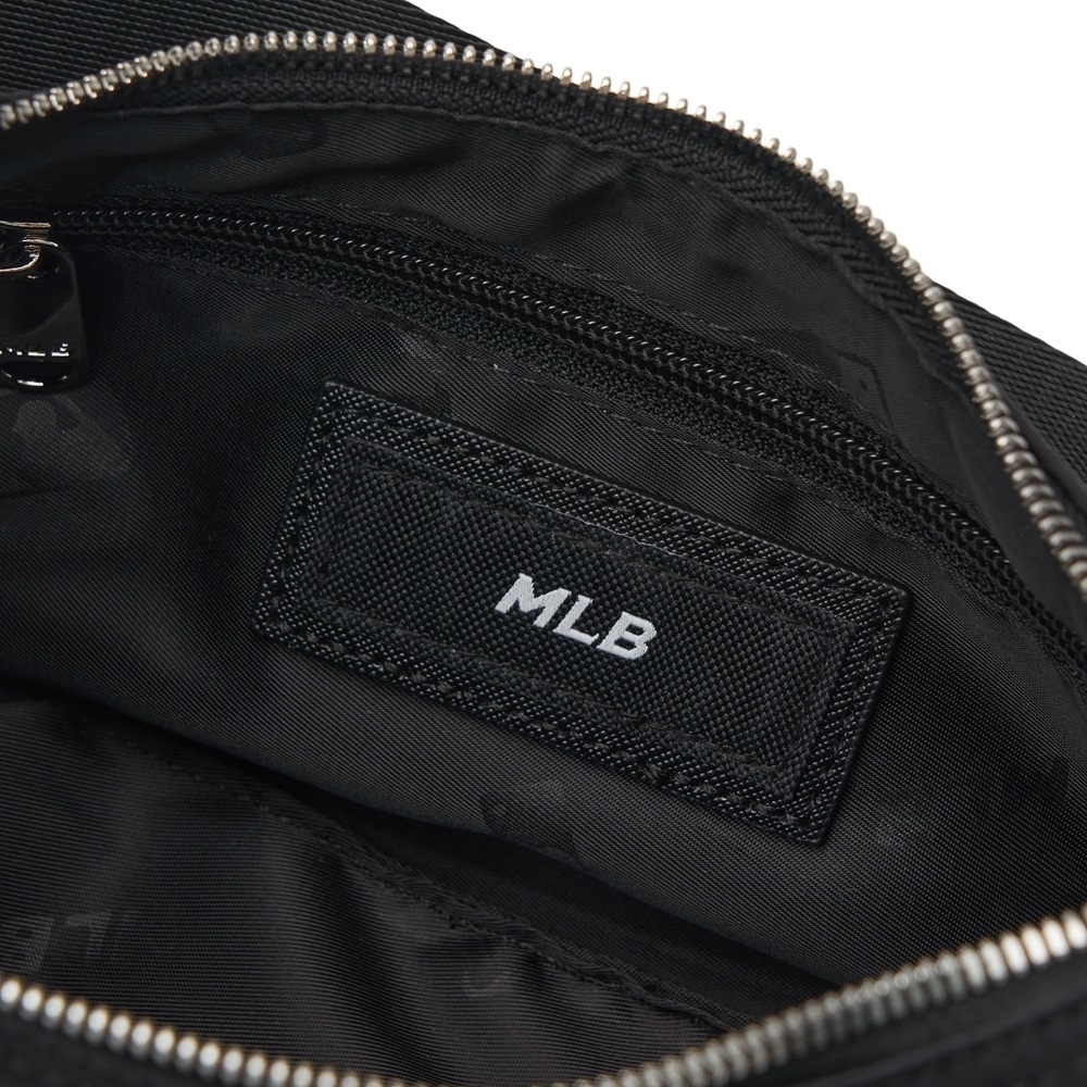 Túi MLB Korea Nylon Cargo Bag New York Yankees Black