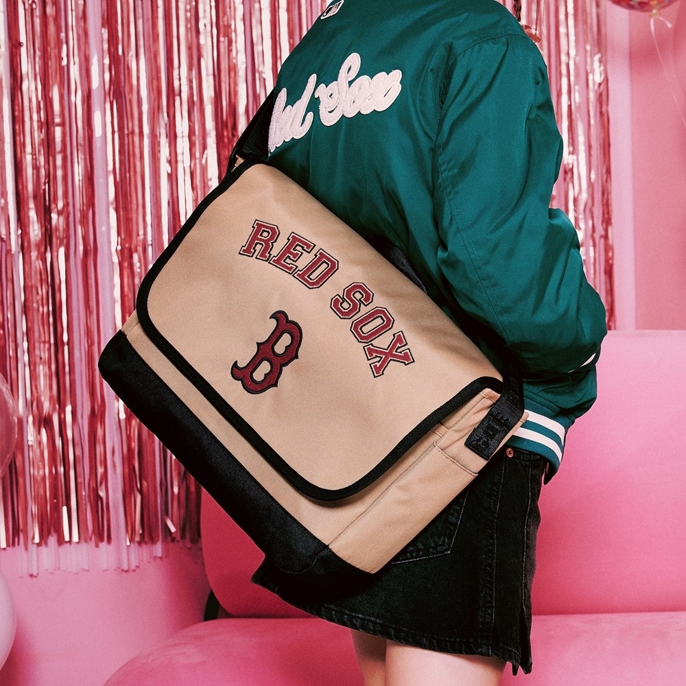 Túi MLB [KIDS] Varsity Messenger Crossbody Boston Red Sox D.Beige