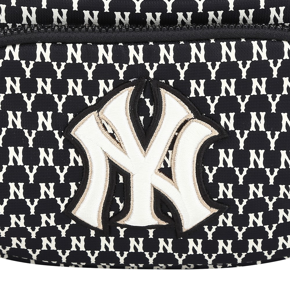 Túi MLB Monogram Hip Sack New York Yankees Black 2021