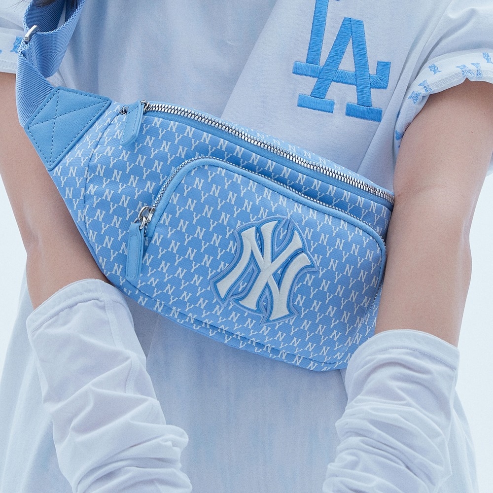 Túi MLB Monogram Hip Sack New York Yankees Blue 2021