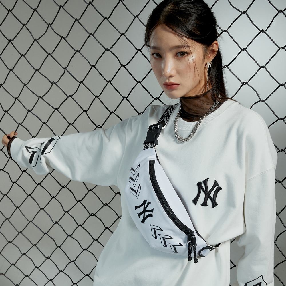 Túi MLB Seam Ball Hip Sack New York Yankees Ivory