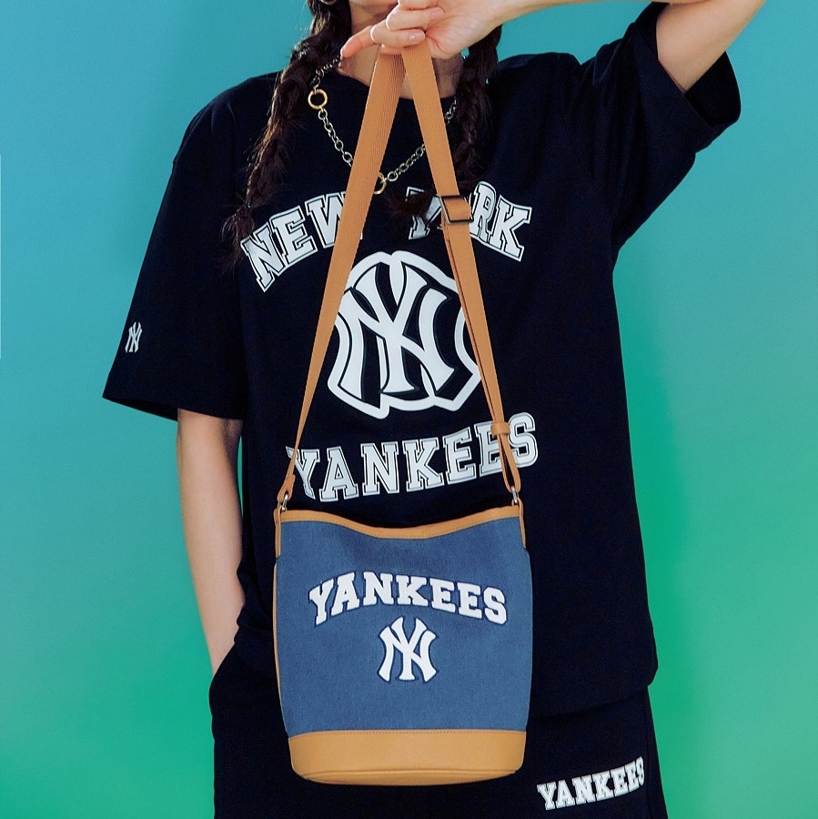 Túi MLB Varsity Basic Canvas Bucket Bag New York Yankees Indigo