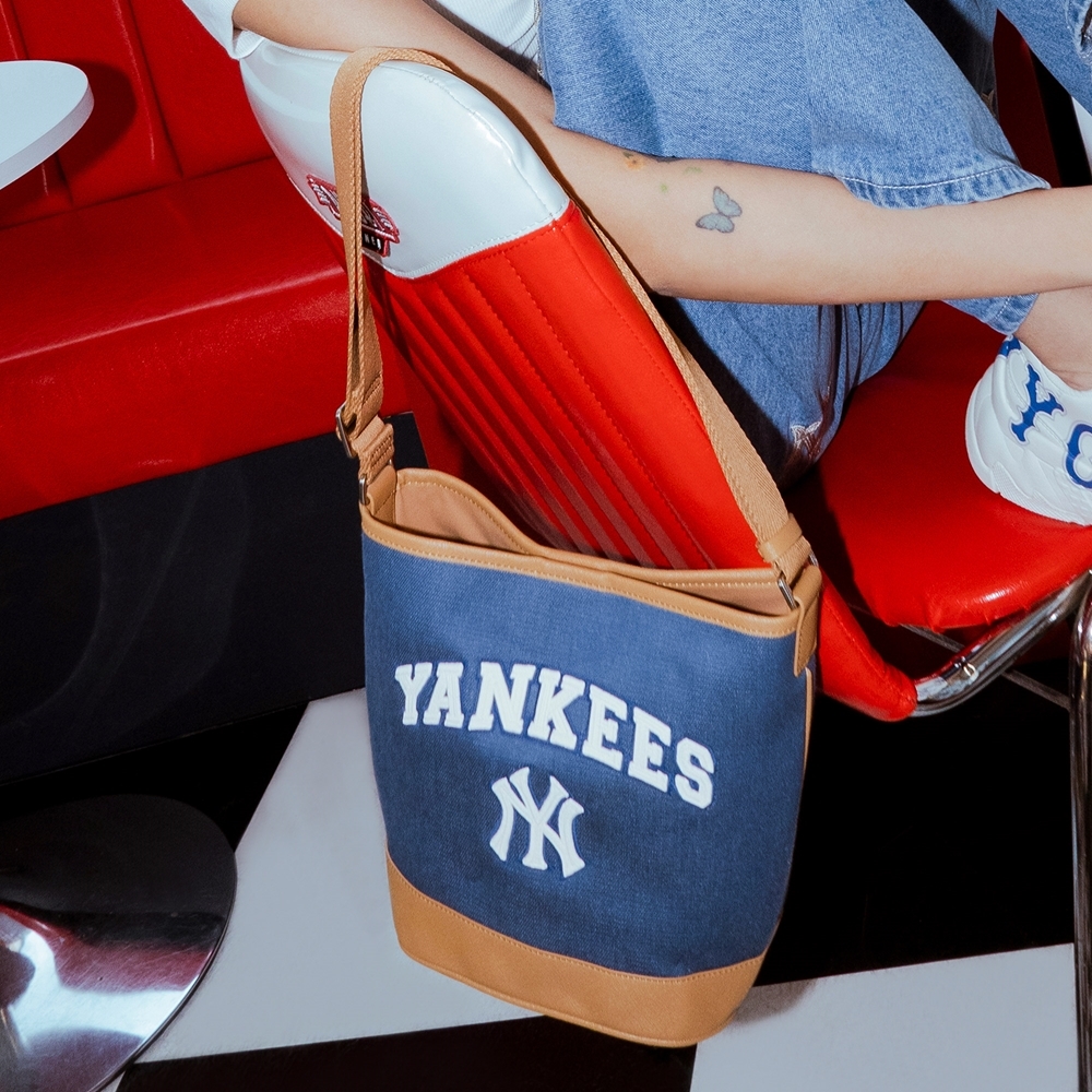 Túi MLB Varsity Basic Canvas Bucket Bag New York Yankees Indigo