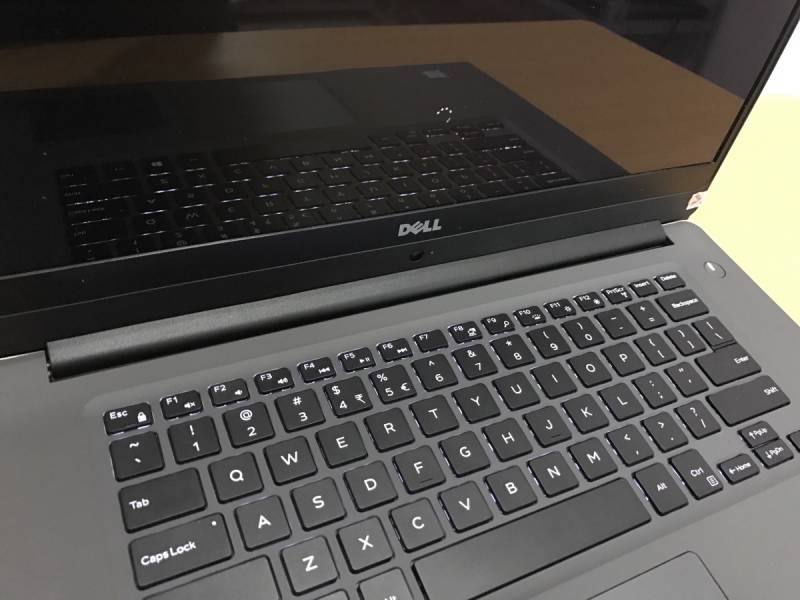 DELL Inspiron 7560/ Core i5 -7200U/ RAM 8Gb/ SSD 128+HDD 500Gb/ Nvidia 940MX 4GB/ Màn 15.6″ FullHD