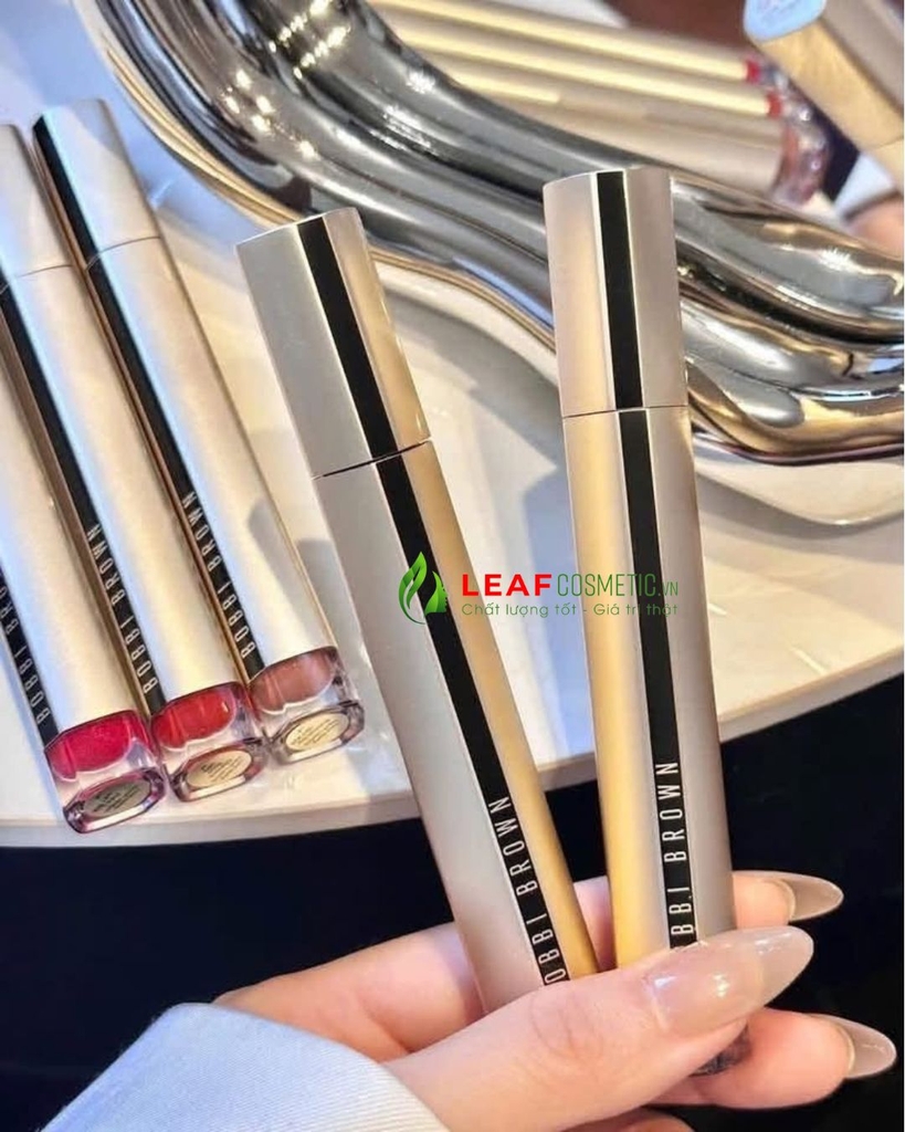 Son Kem Lì Bobbi Brown Luxe Matte Liquid Lipstick 04 Claret – Màu Đỏ Nâu Đất