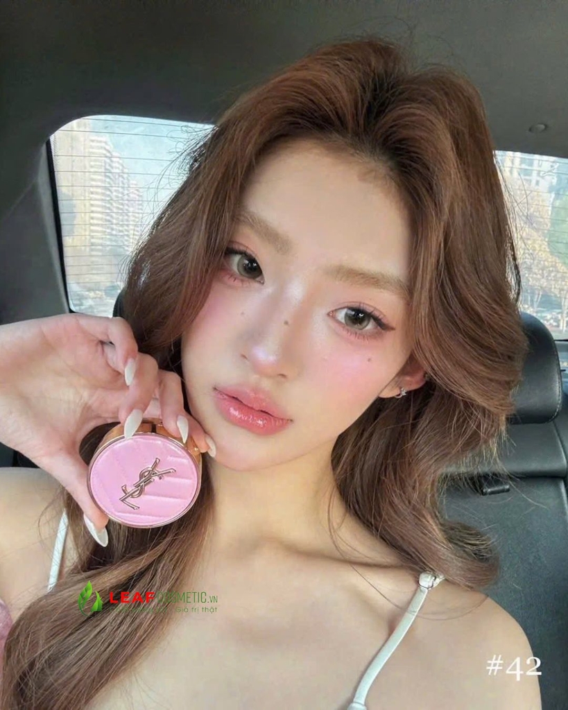 Phấn Má Hồng YSL Make Me Blush Bold Blurring Blush 42 Babydoll Pink – Màu Hồng Baby Ánh Nhũ