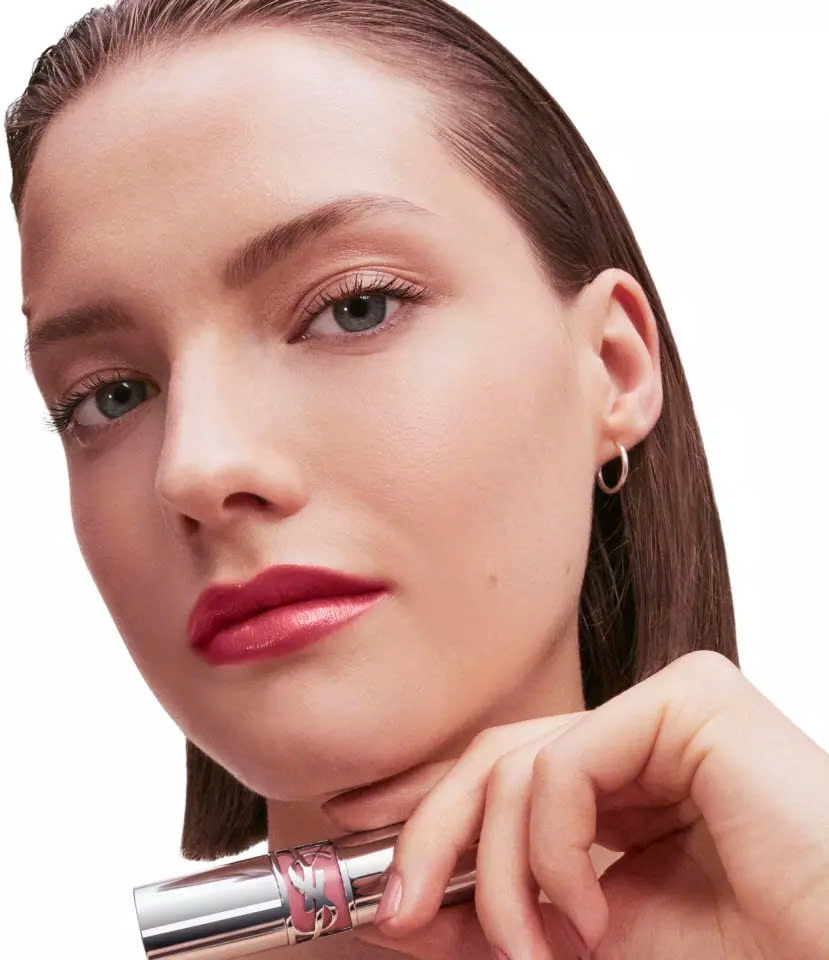 Son Dưỡng YSL Loveshine 212 Deep Ruby - Đỏ Ruby
