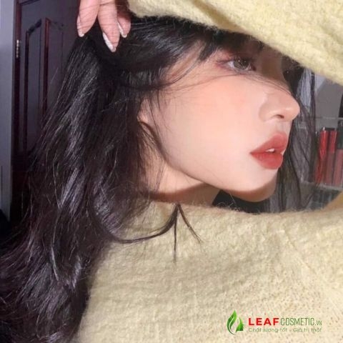 Son Kem Tom Ford Liquid Lip Luxe Matte 122 Smitten - Đỏ Nâu