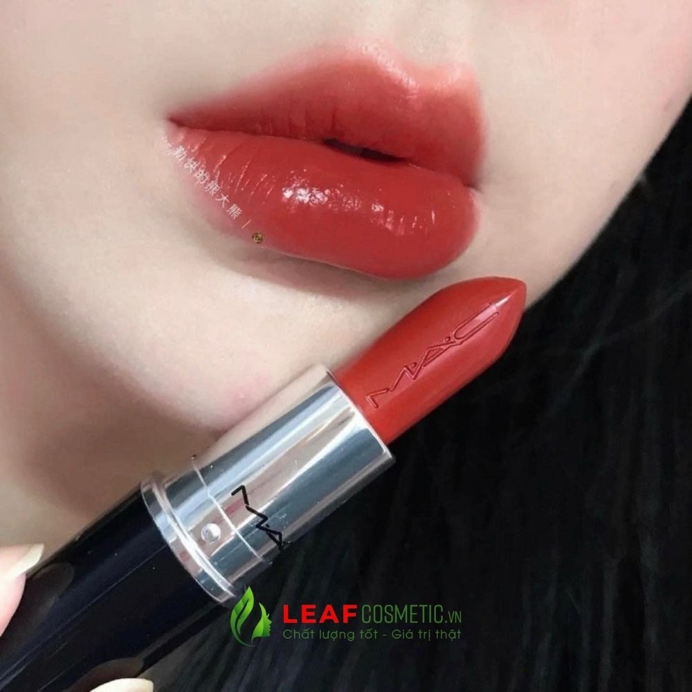 Son MAC Lustreglass Lipstick 551 Local Celeb – Cam Cháy