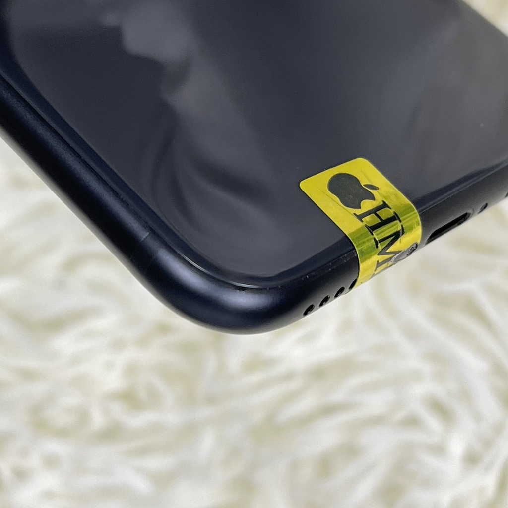 SE 2020 64GB | Zin Ốc Áp nguyên bản chưa bung | pin zin 84 tặng pin mới | Mã số 682T | Chính Hãng Quốc Tế (Used)
