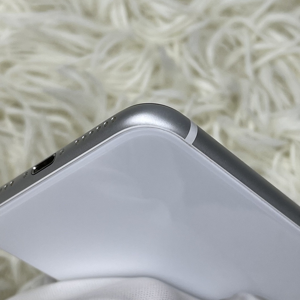 iPhone SE 2020 128GB | Zin Ốc Áp nguyên bản chưa bung | Tặng pin mới dung lượng cao orizin | Mã số 646T | Chính Hãng Quốc Tế (Used)