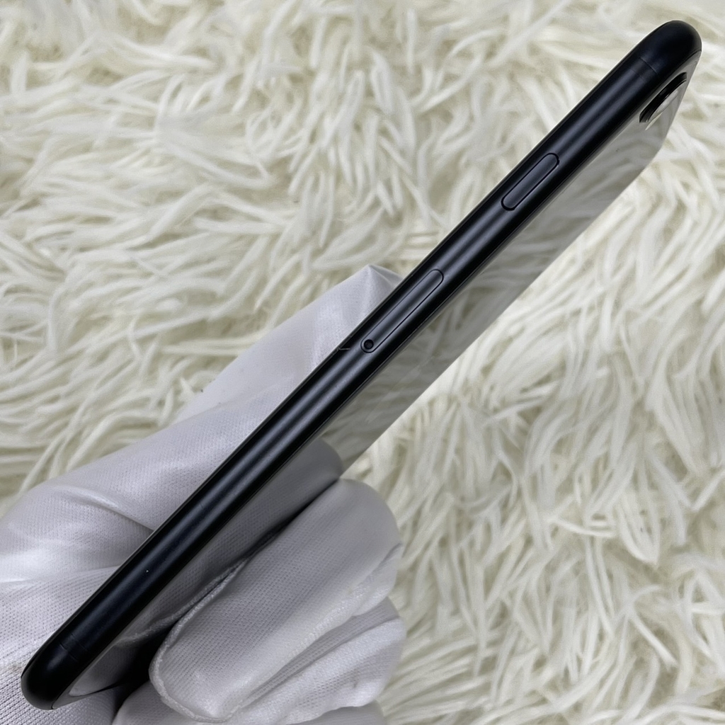 SE 2020 64GB | Zin Ốc Áp nguyên bản chưa bung | pin zin 96 tặng pin mới | Mã số 602T | Chính Hãng Quốc Tế (Used)