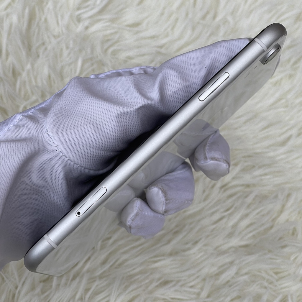 iPhone Xr 64GB, pin zin 82 , Zin ốc áp, mã số 630E, Chính Hãng Quốc Tế ( Used )