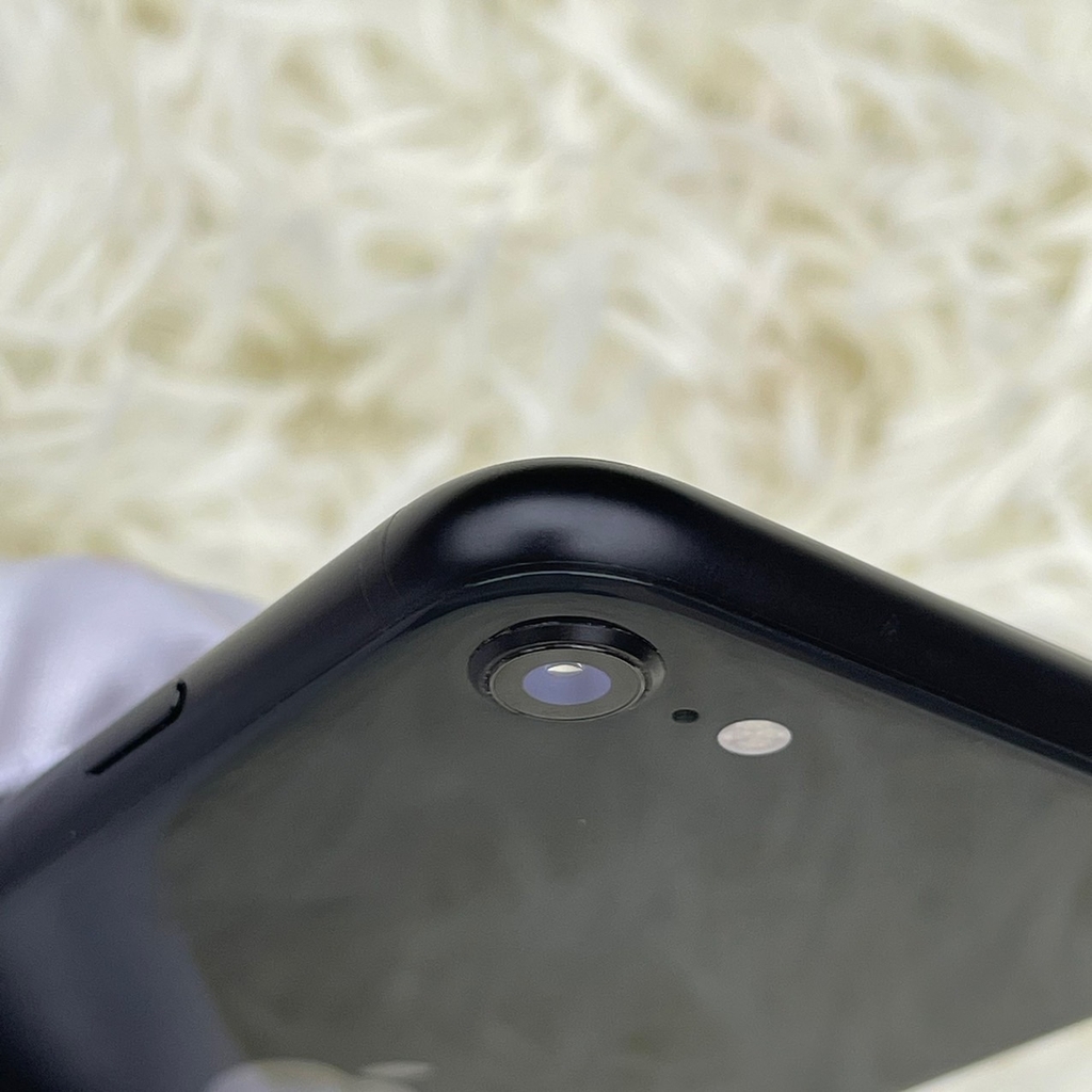 iPhone SE 2020 128GB | Zin Ốc Áp nguyên bản chưa bung | pin zin 81 | Mã số 386V | Chính Hãng Quốc Tế (Used)