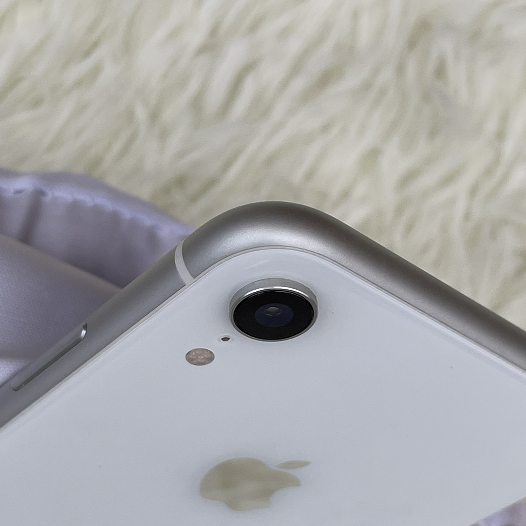 iPhone Xr 64GB, pin zin 82 , Zin ốc áp, mã số 630E, Chính Hãng Quốc Tế ( Used )
