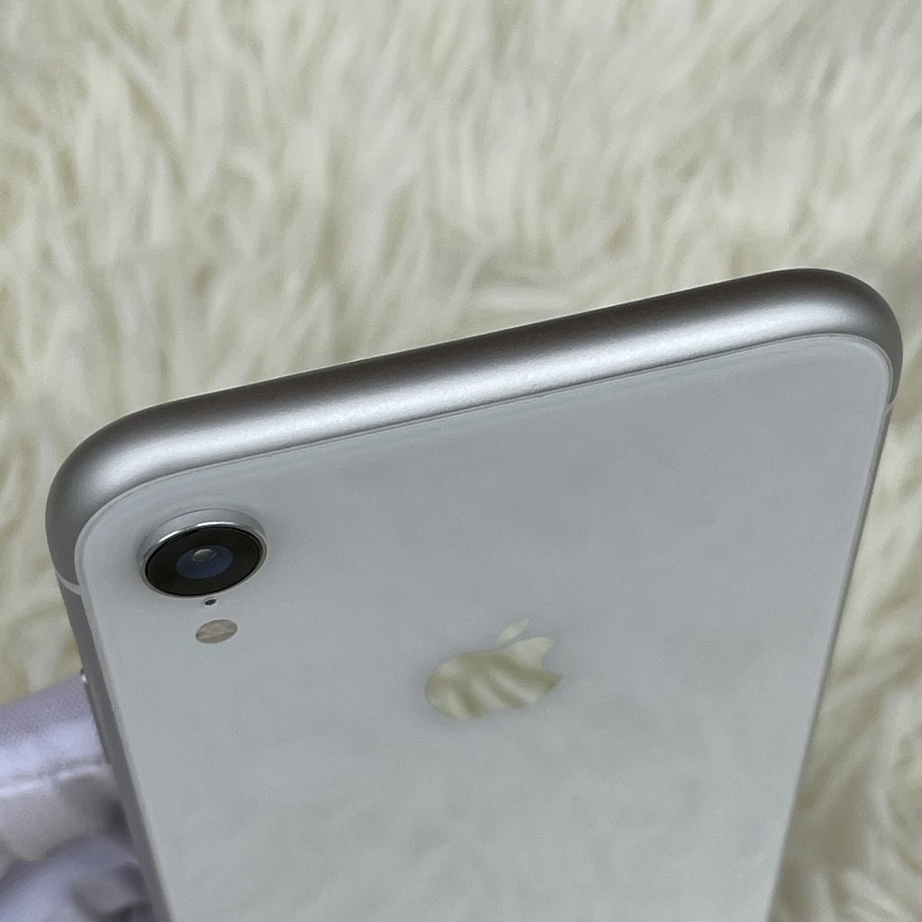 iPhone Xr 64GB , pin zin 88 , Zin ốc áp, mã số 438G, Chính Hãng Quốc Tế ( Used )