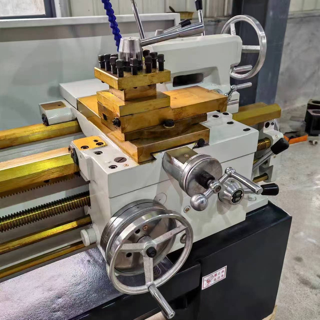 Máy tiện cơ - Máy tiện ngang C6132A