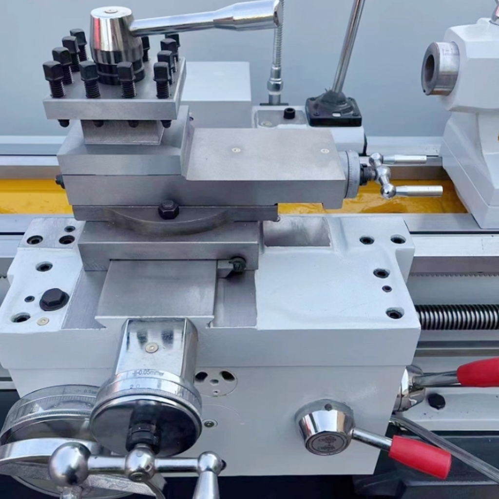 Máy tiện cơ - Máy tiện ngang C6140