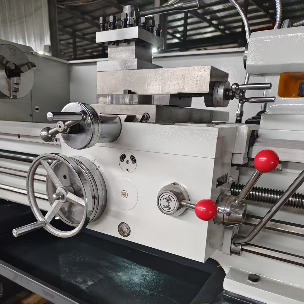 Máy tiện cơ - Máy tiện ngang C6140