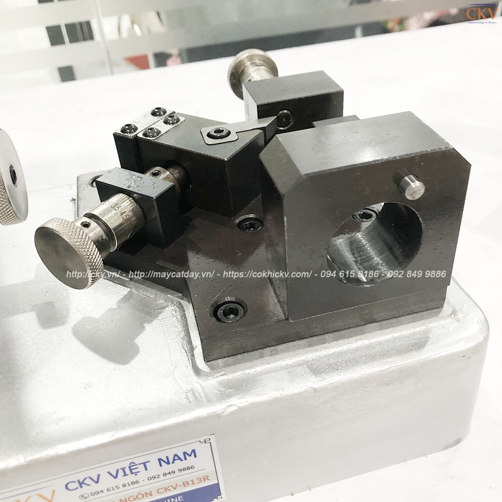 Máy mài dao phay cầu R1-R6 CKV-B13R