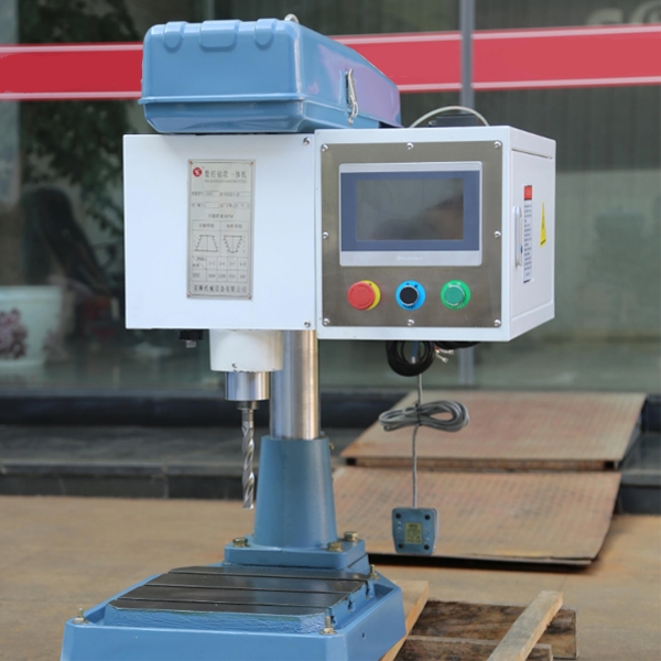 Máy khoan & taro tự động SK23TD D23/M16/H70/Z120/MT2/1.5KW/1.1KW Servo kép