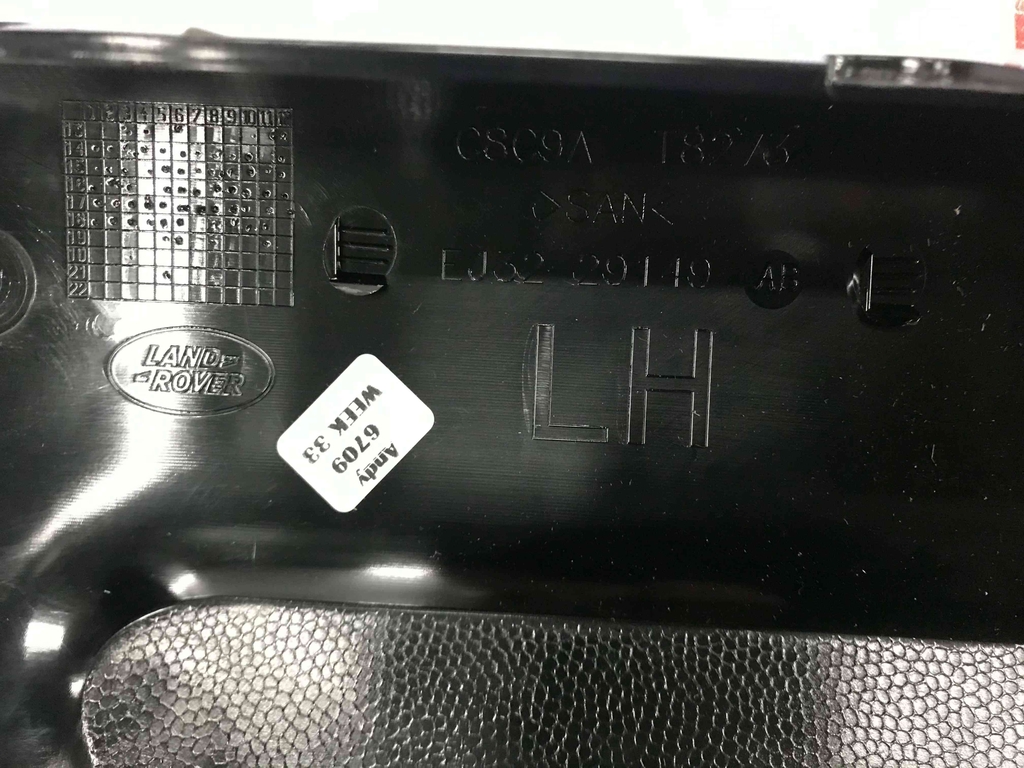 Ốp hông sau Land Rover Evoque