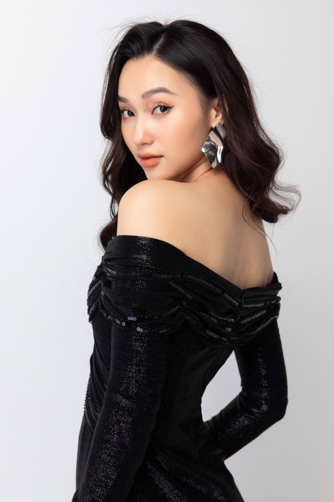 Đầm trễ vai Sblack