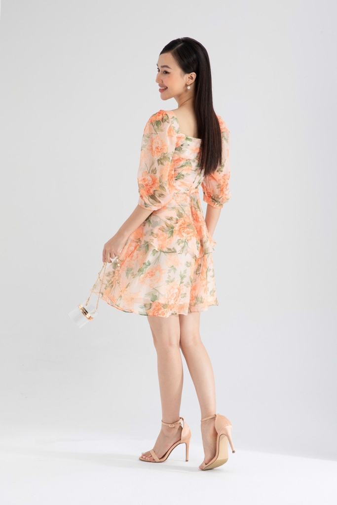 Đầm cổ vuông Laura