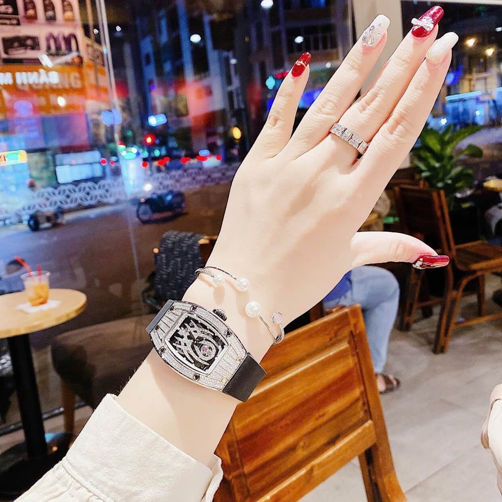 Set Đồng Hồ Nữ Hanboro Mặt Nhện Dây Cao Su Đen Chính Hãng Đính Đá Silver Size 31x44mm Quartz Tặng Kèm Lắc Tay
