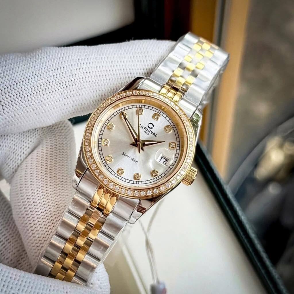 Đồng Hồ Nữ Carnival 8131L2-CV-T Dây Demi Vàng Gold Mặt Trắng Viền Đính Đá Size 31mm Quartz Japan