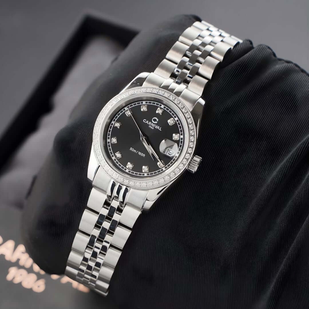 Đồng Hồ Nữ Carnival 8131L2-VT-D Dây Thép Bạc Mặt Đen Viền Đính Đá Size 31mm Quartz Japan
