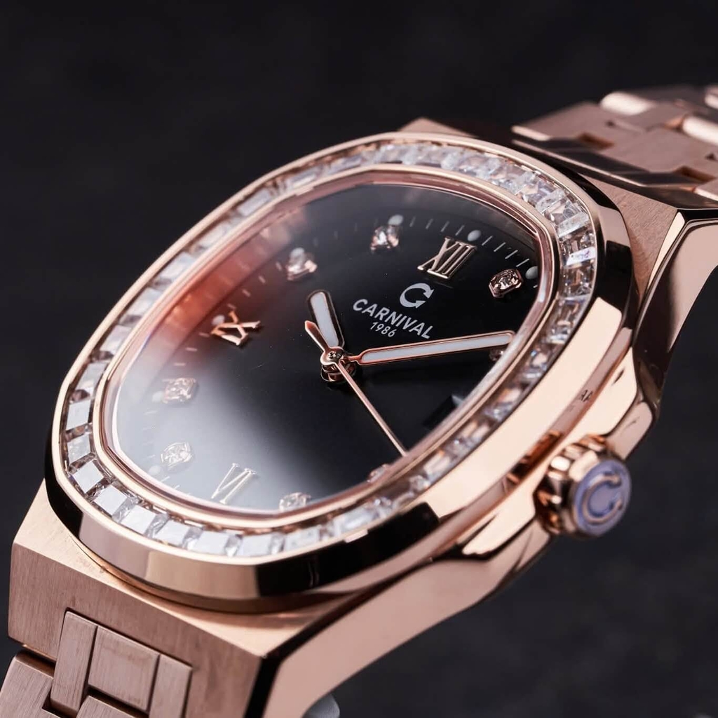Đồng Hồ Nữ Carnival 8160L2-VH-D Vàng Hồng Mặt Đen Viền Đá Size 34mm Sapphire