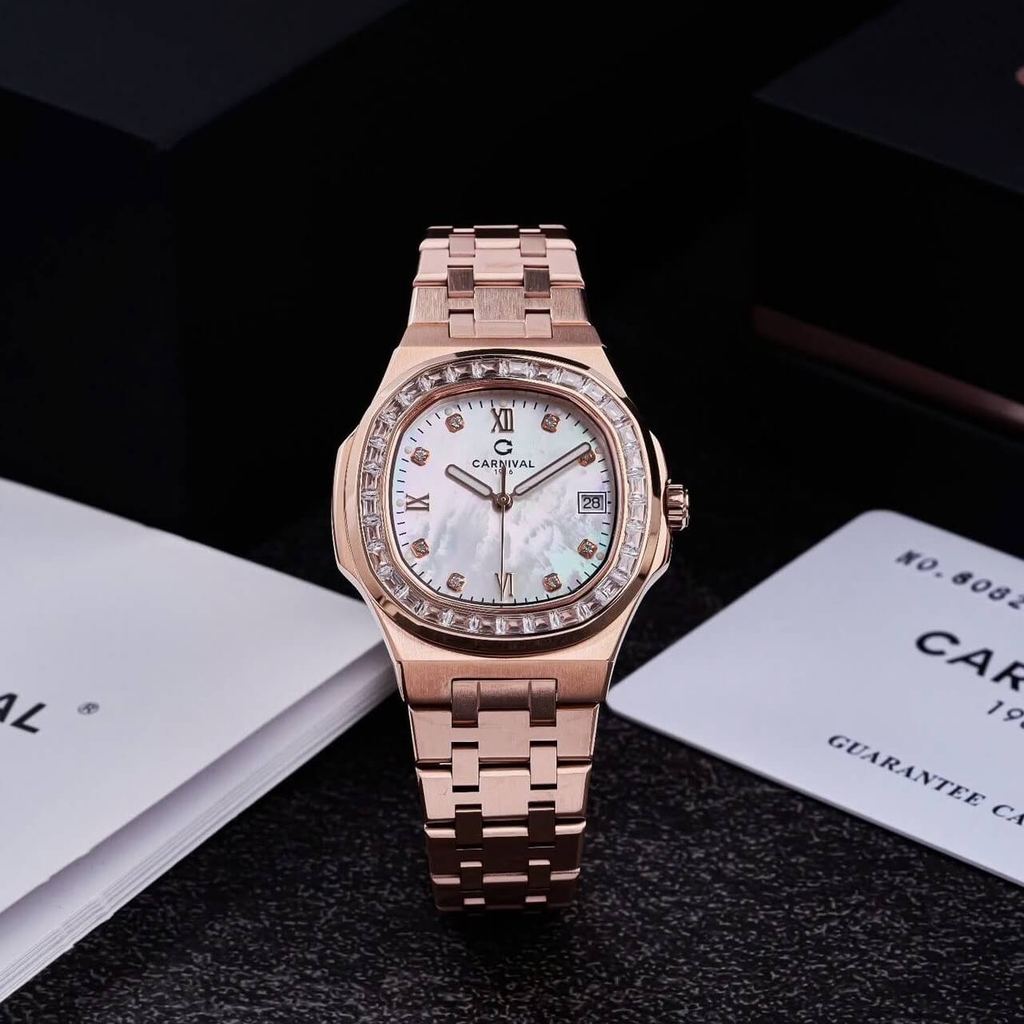 Đồng Hồ Nữ Carnival 8160L2-VH-TK Vàng Hồng Mặt Xà Cừ Trắng Viền Đá Size 34mm Sapphire