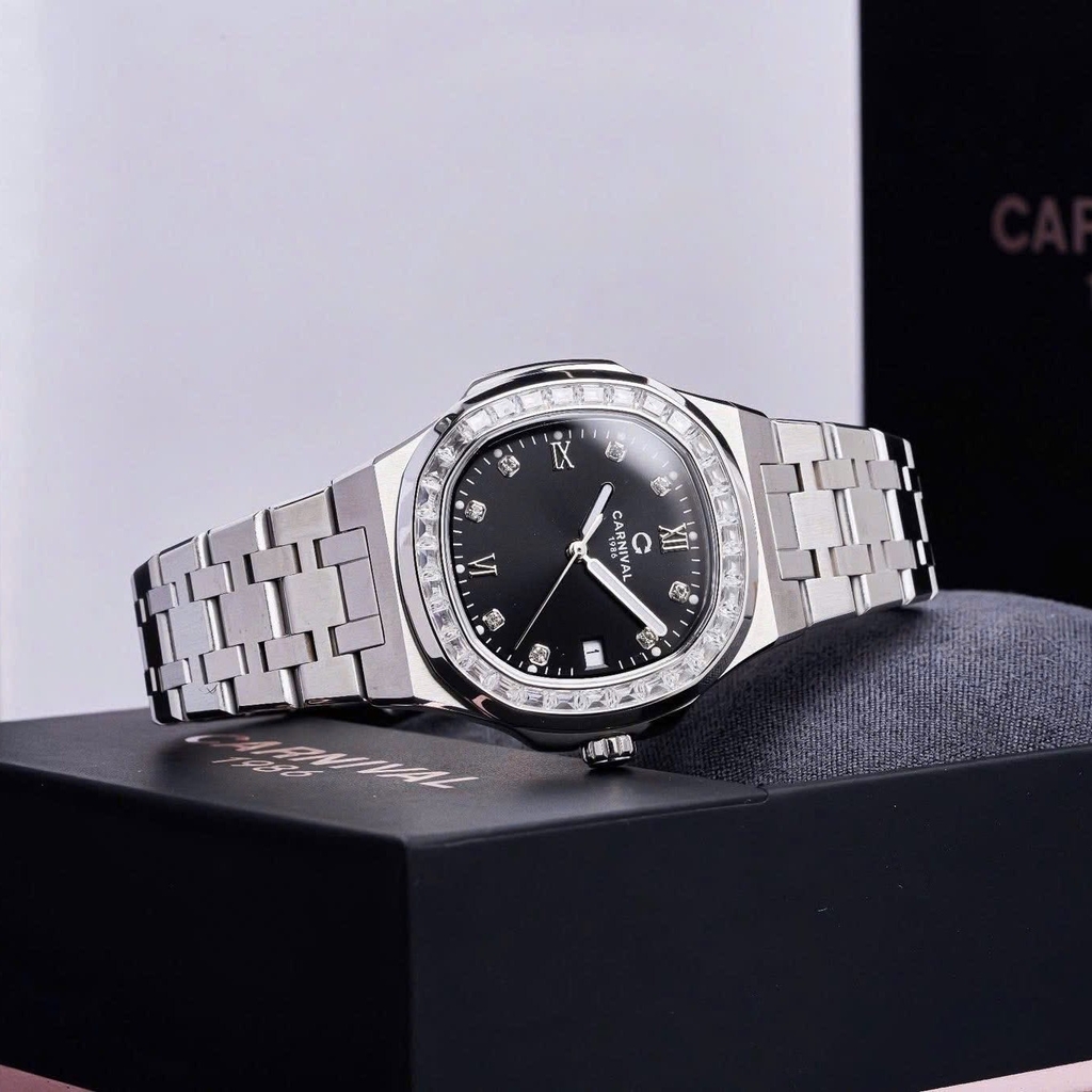 Đồng Hồ Nữ Carnival 8160L2-VT-D Dây Thép Silver Mặt Đen Viền Đá Size 34mm Sapphire