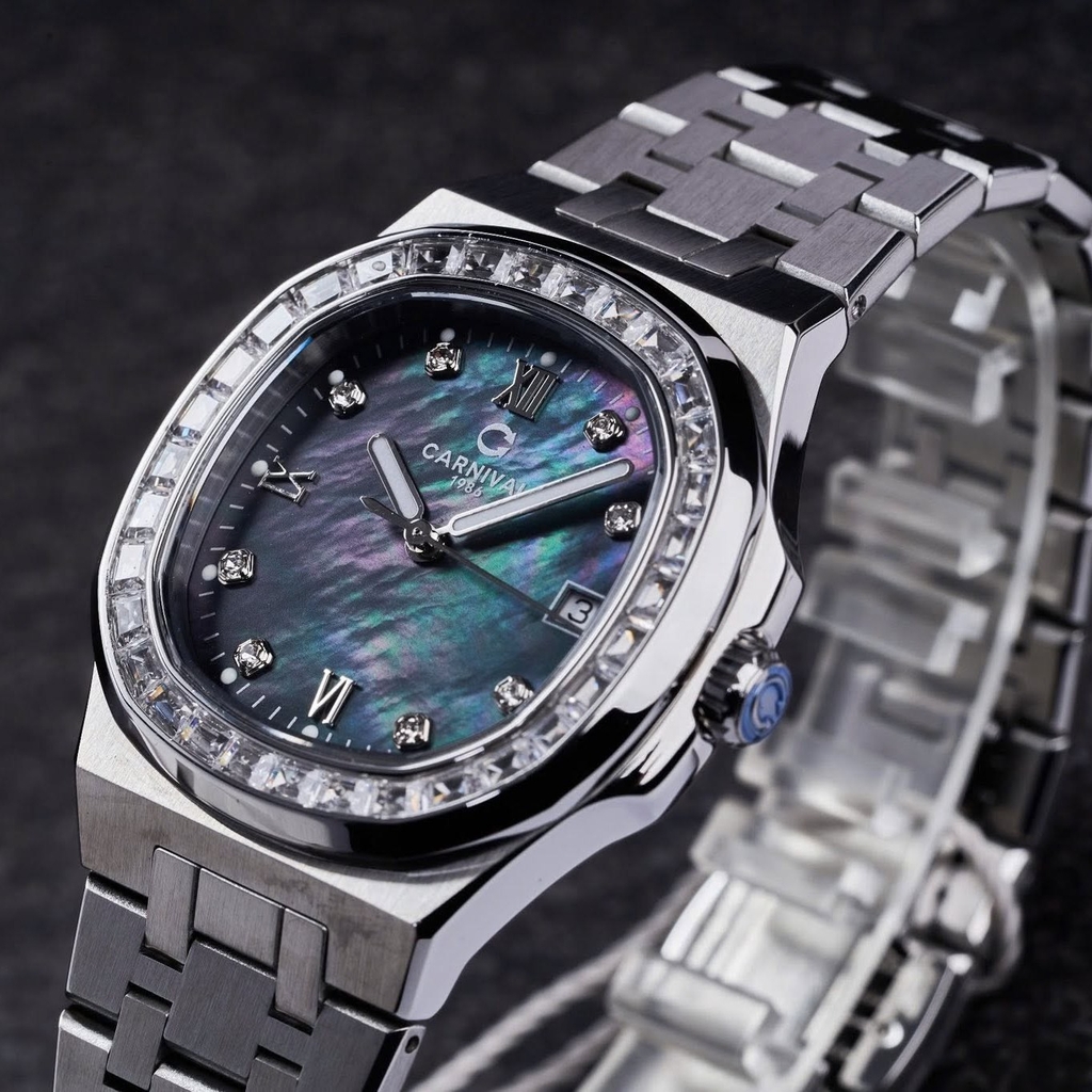 Đồng Hồ Nữ Carnival 8160L2-VT-DK Dây Thép Silver Mặt Xà Cừ Xám Viền Đá Size 34mm Sapphire