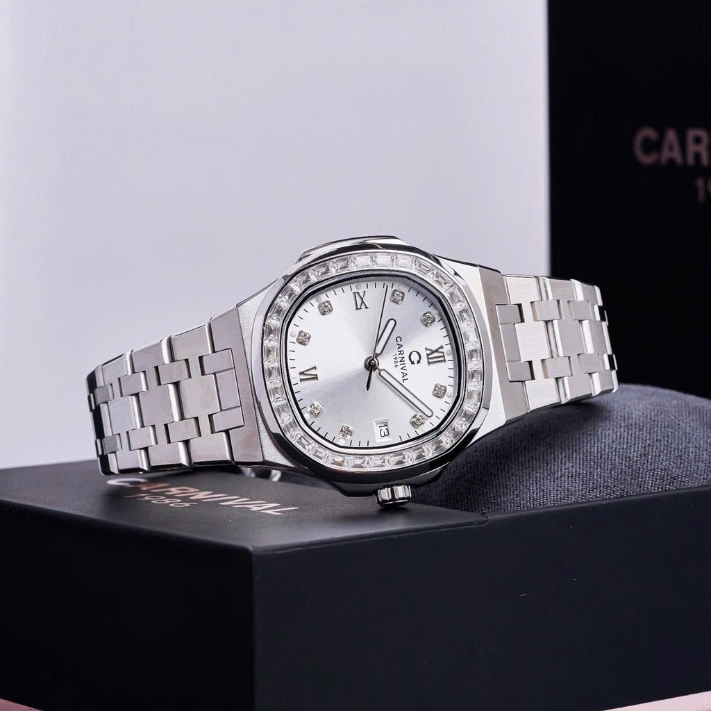 Đồng Hồ Nữ Carnival 8160L2-VT-T Dây Thép Silver Mặt Trắng Viền Đá Size 34mm Sapphire