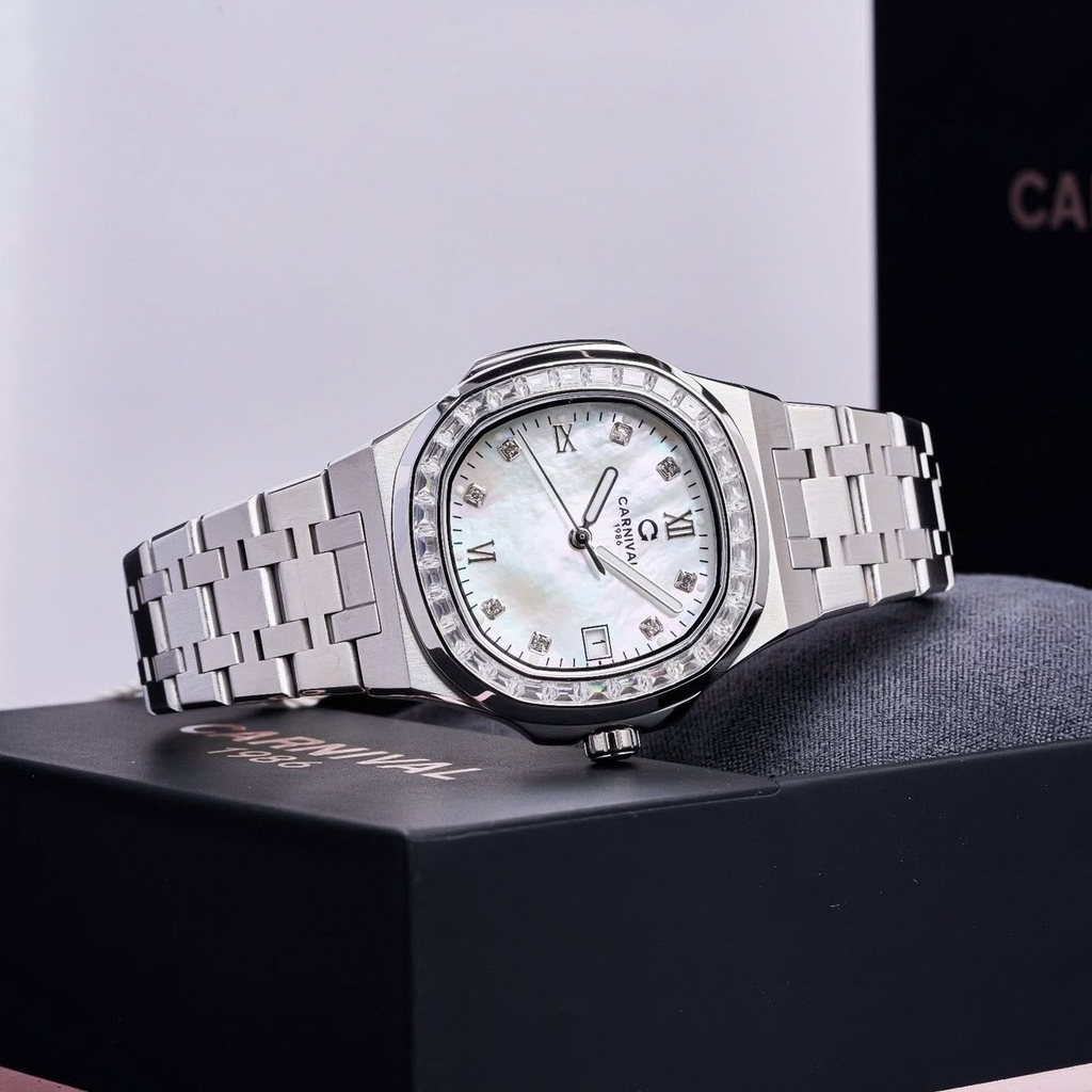 Đồng Hồ Nữ Carnival 8160L2-VT-TK Dây Thép Silver Mặt Xà Cừ Trắng Viền Đá Size 34mm Sapphire