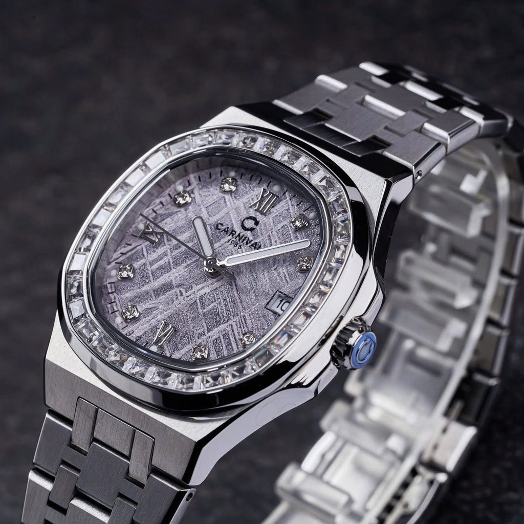 Đồng Hồ Nữ Carnival 8160L2-VT-TT Dây Thép Silver Mặt Thiên Thạch Viền Đá Size 34mm Sapphire