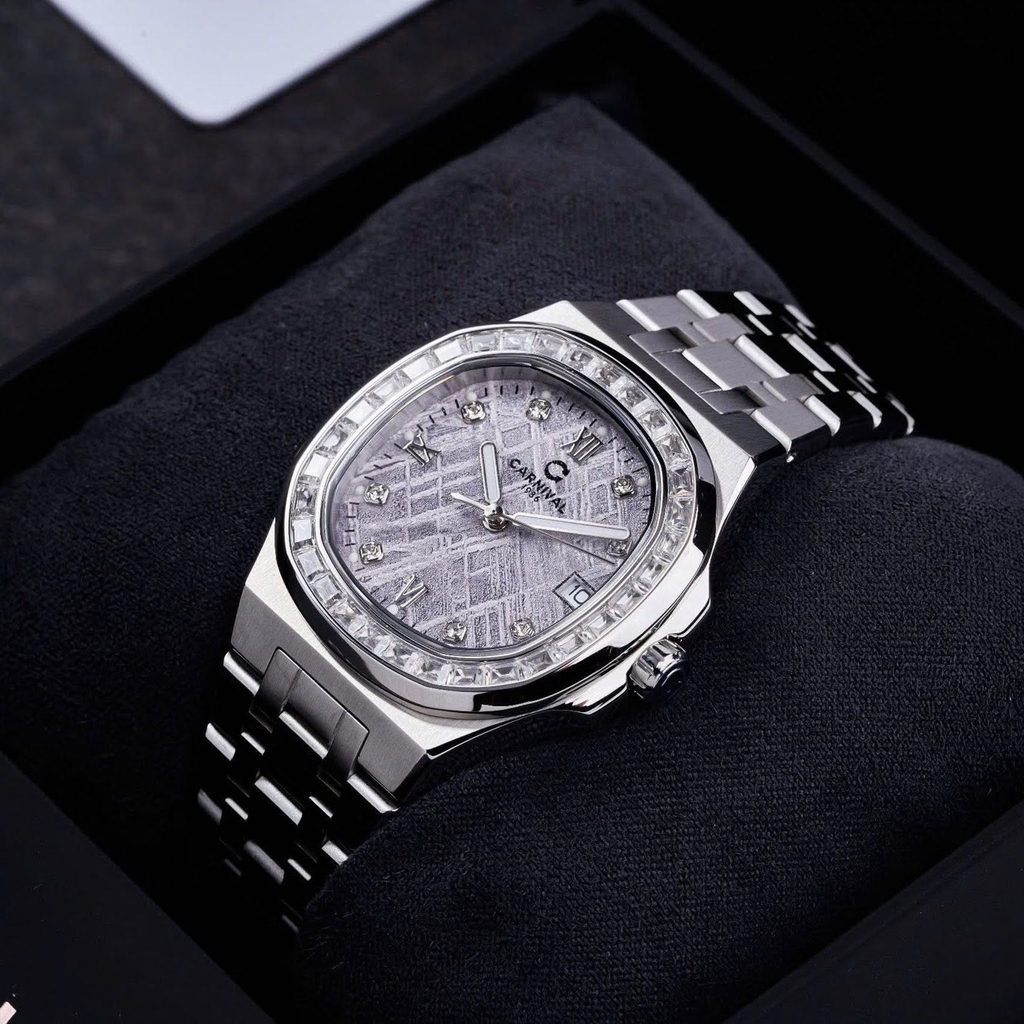 Đồng Hồ Nữ Carnival 8160L2-VT-TT Dây Thép Silver Mặt Thiên Thạch Viền Đá Size 34mm Sapphire
