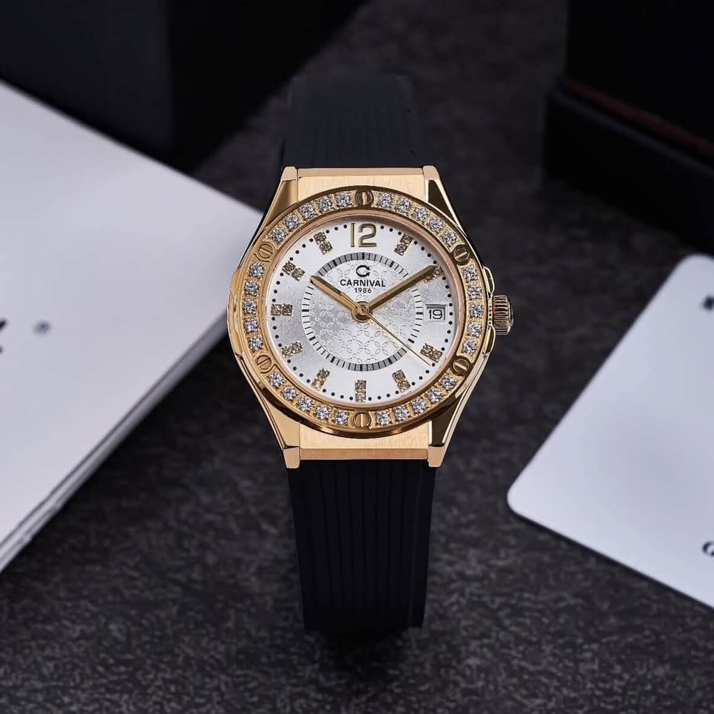 Đồng Hồ Nữ Carnival 8173L2 Dây Cao Su Đen Mặt Trắng Đính Đá Gold Size 34mm Quartz Japan Carnival 8173L2 VV-DCS-T