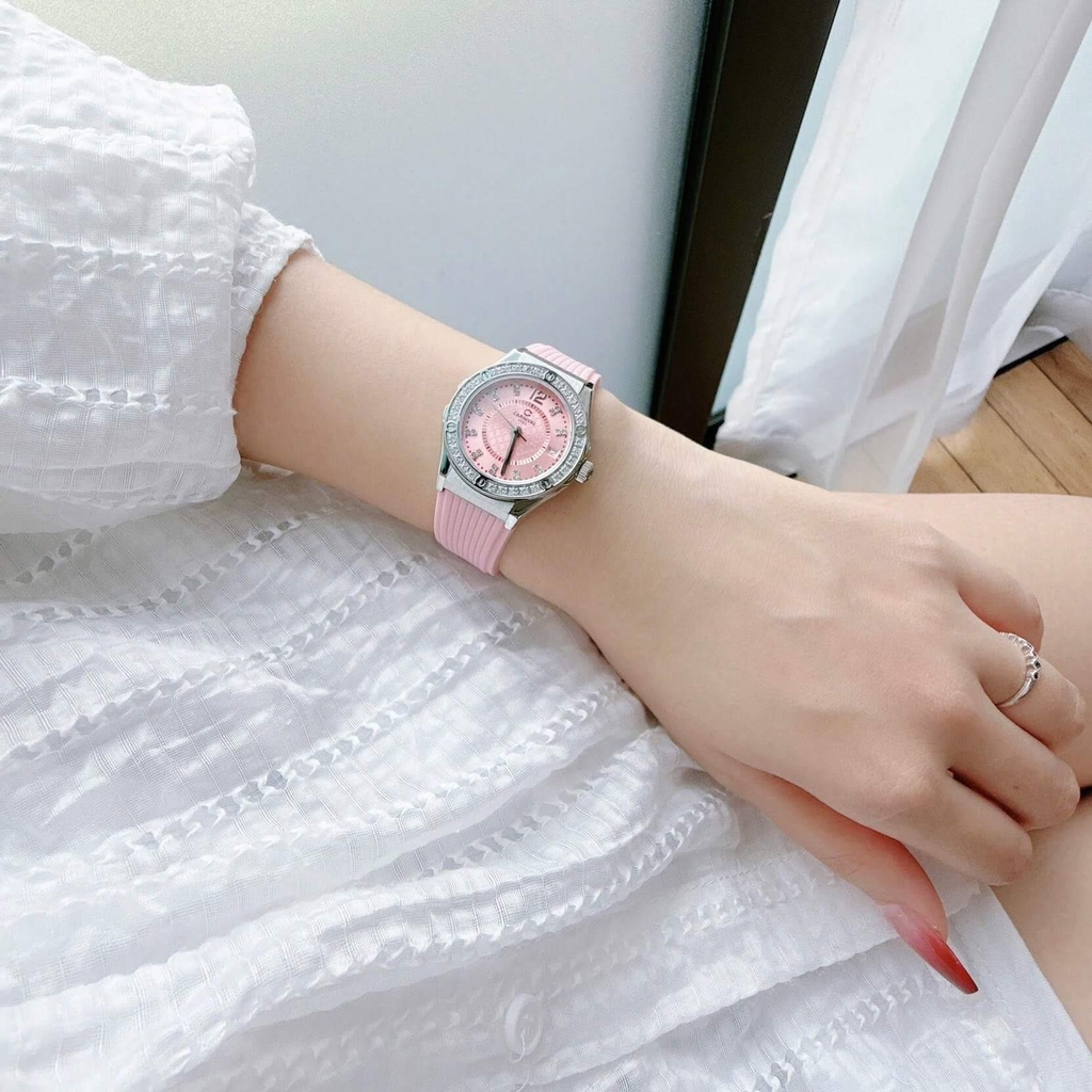 Đồng Hồ Nữ Carnival 8173L2 Dây Cao Su Hồng Đính Đá Silver Size 34mm Quartz Japan Carnival 8173L2-VT-DCS-H