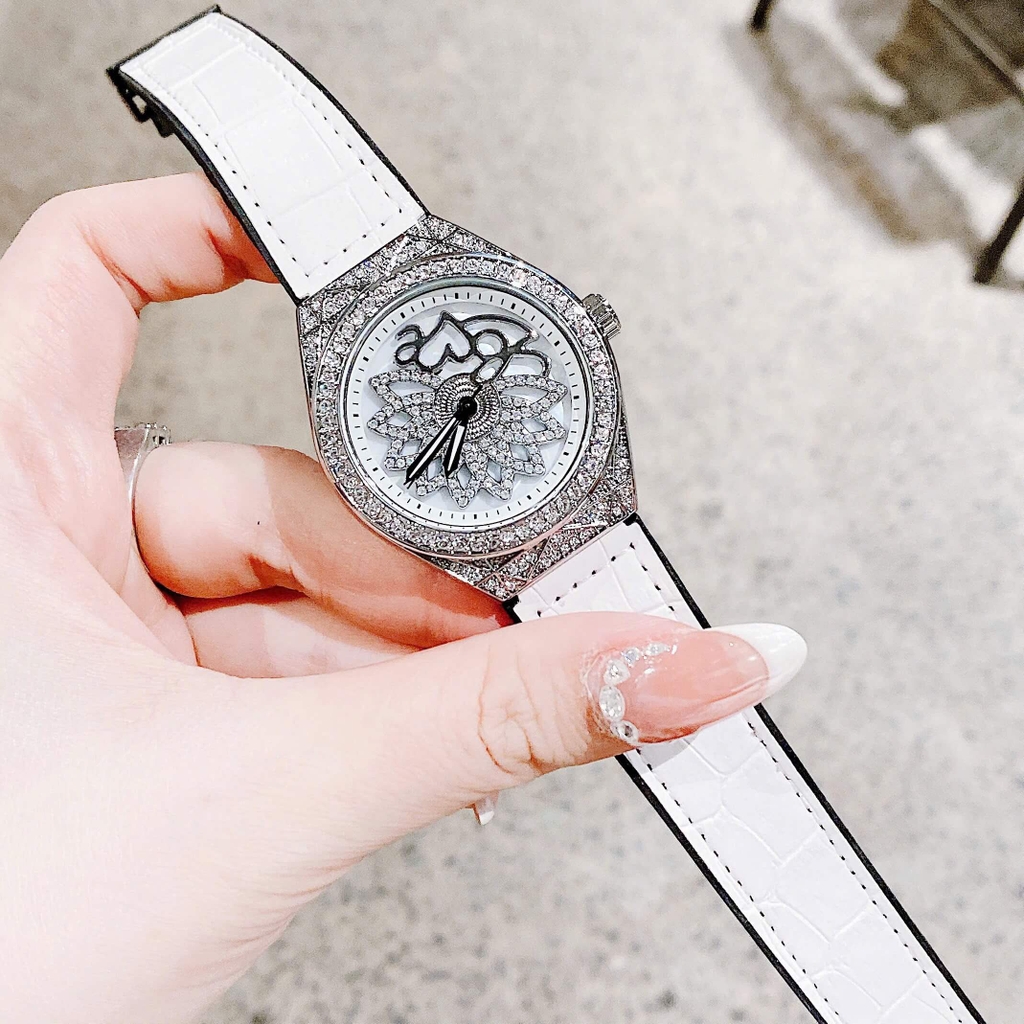 Đồng Hồ Nữ Hanboro Mặt Hoa Xoay Chính Hãng Dây Da Trắng Vỏ Bạc Đính Đá Size 38mm Viền Đá Tặng Kèm Vòng Tay