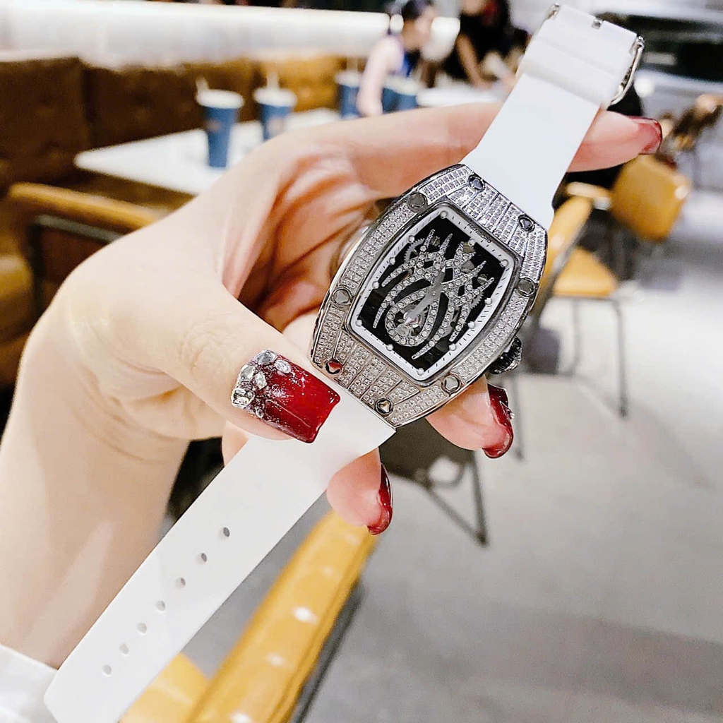 Đồng Hồ Nữ Hanboro Nhện Đính Đá Dây Cao Su Trắng Vỏ Silver Size 31x44mm Quartz Tặng Kèm Lắc Tay