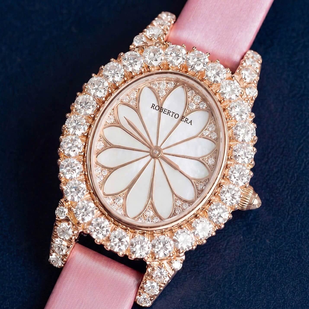 Đồng Hồ Nữ Roberto Era Dây Da Lụa Hồng Mặt Oval Họa Tiết 12 Cánh Hoa Size 33mm Viền Đá Rose RE2208