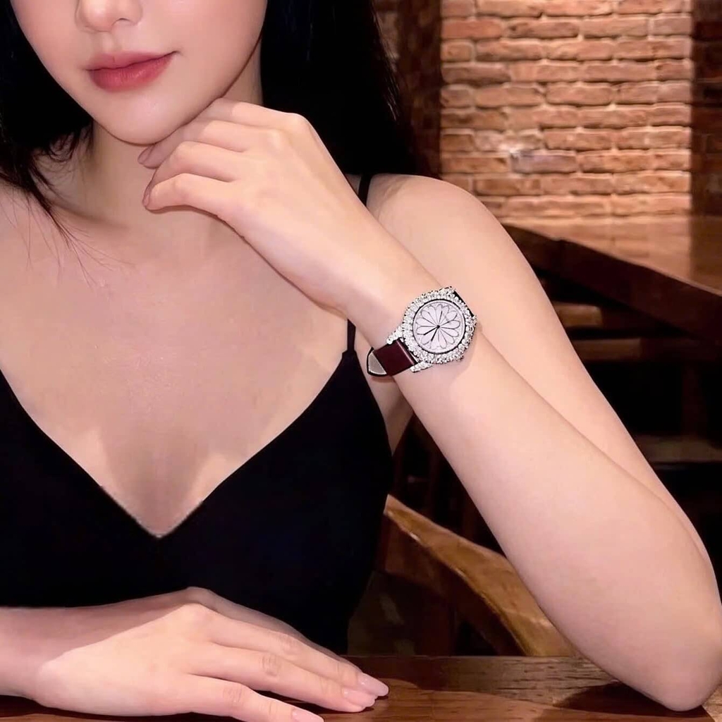 Đồng Hồ Nữ Roberto Era Dây Da Lụa Nâu Tím Mặt Oval Họa Tiết 12 Cánh Hoa Size 33mm RE2200