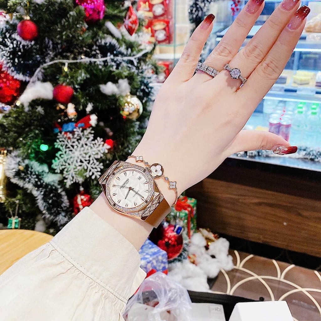 Set Đồng Hồ Nữ Hanboro Automatic Dây Cao Su Nâu Vỏ Vàng Hồng Size 36mm Viền Đá Tặng Kèm Vòng Tay