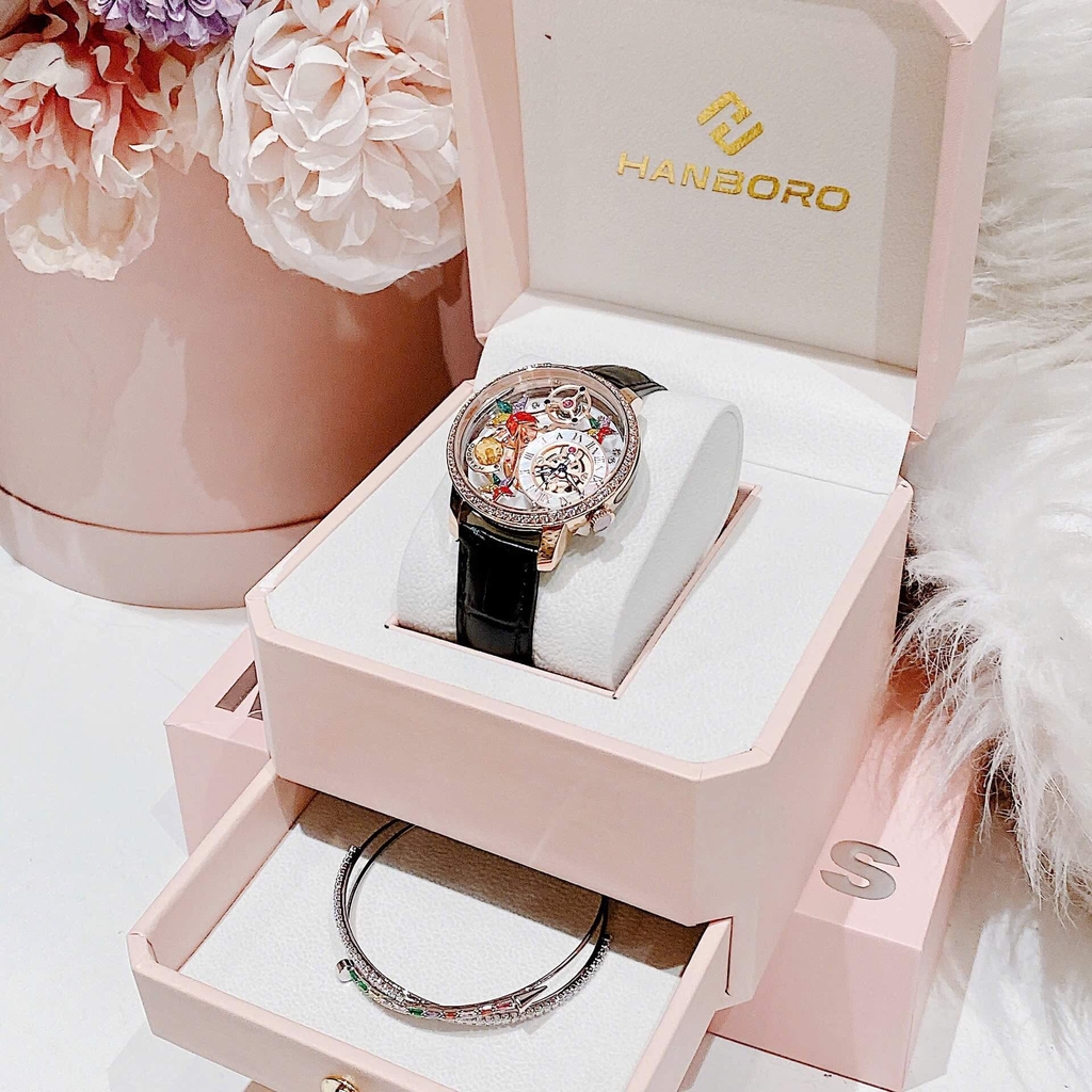 Set Đồng Hồ Nữ Hanboro Chính Hãng Dây Da Đen Họa Tiết Nổi Bật Vỏ Rose Size 39mm Quartz